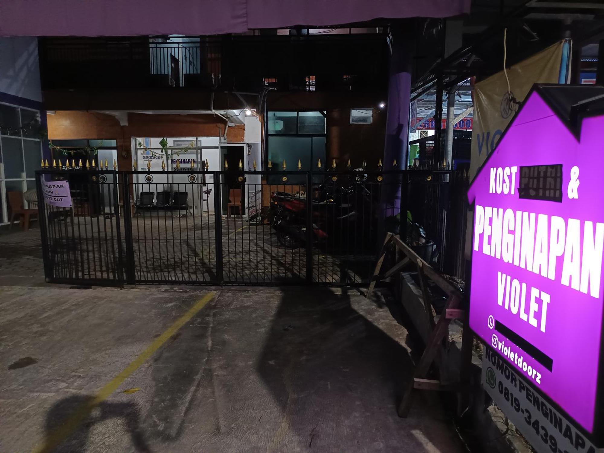Penginapan Violet Doorz Syariah Banjarbaru Exteriör bild