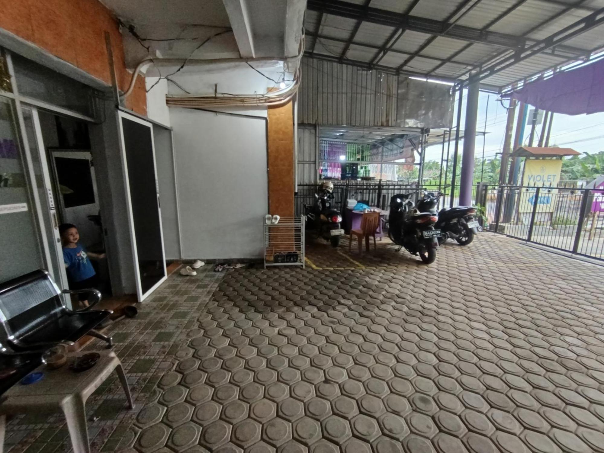 Penginapan Violet Doorz Syariah Banjarbaru Exteriör bild